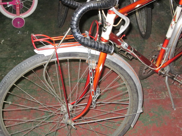 Vélo de randonnée ou d'évacuation pour très petit budget Randon11