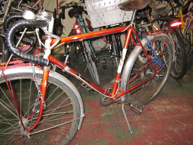 Vélo de randonnée ou d'évacuation pour très petit budget Randon12