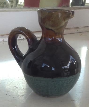 small jug with Aquila sticker Aquila10