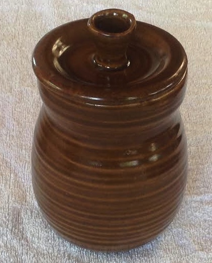 Orzel brown slipcast lidded jar. Brownp10
