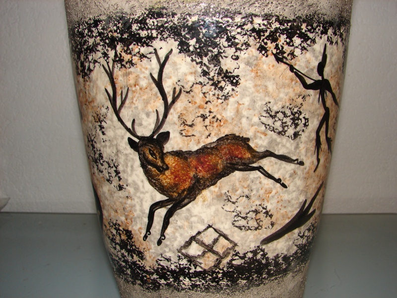 Vase grès dessin préhistoire signé  Dsc07315