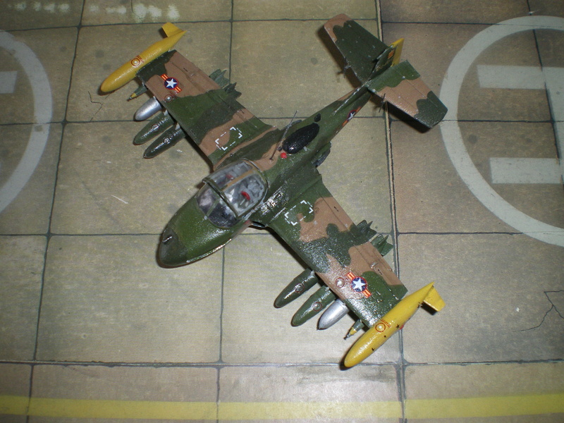 A-37 B Dragonfly Sud-Vietnam 1970/ Academy-Carpéna Imgp0258