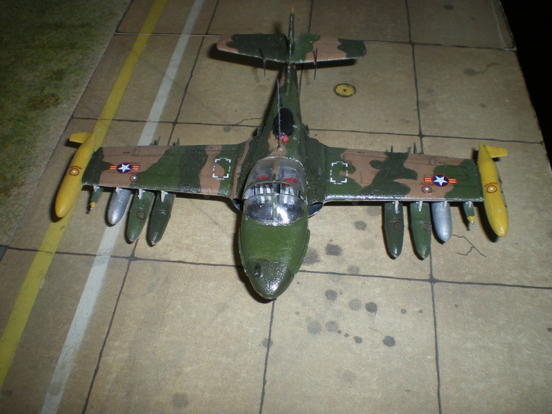 A-37 B Dragonfly Sud-Vietnam 1970/ Academy-Carpéna Imgp0262