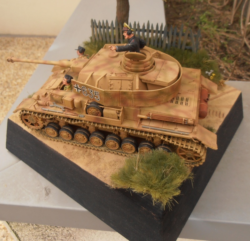 Achtung jabo ( panzer IV ausf j tamiya, 1/35eme ) P1120713