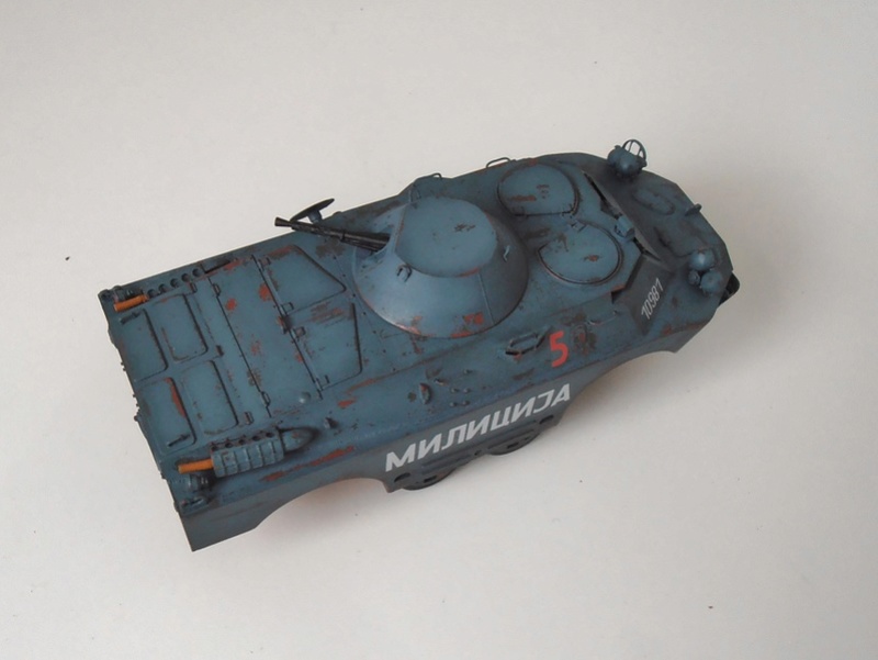 BRDM 2 serbe police militaire ( verlinden au 1/35eme ) P2200821