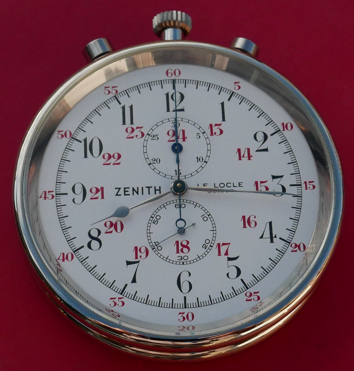Chronographe Zenith pour les PTT suisse. L1090011