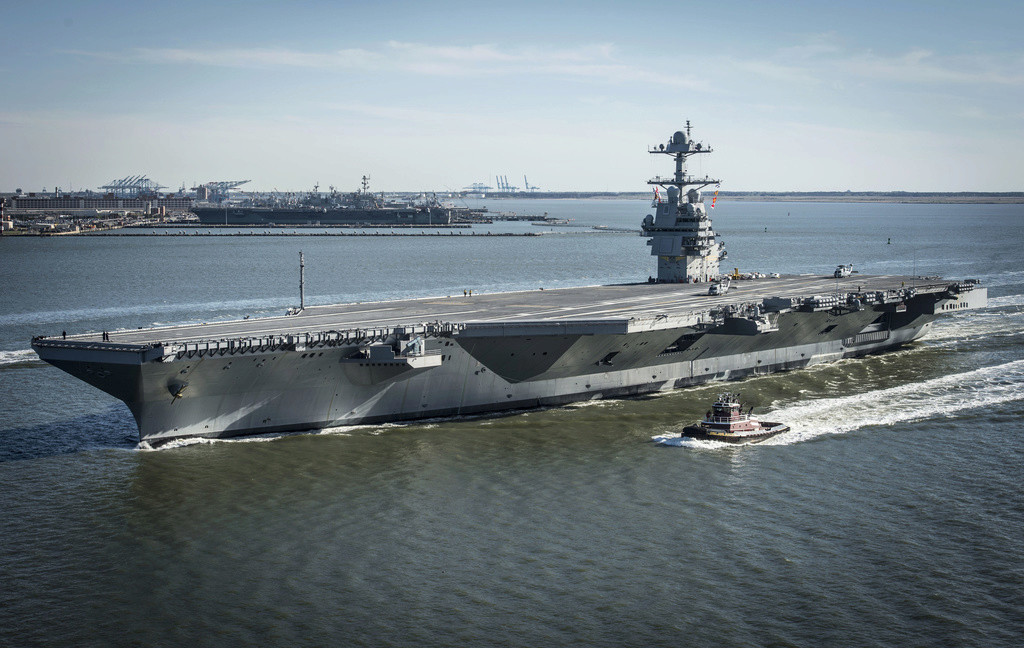 Porte-avions US - Page 8 Cvn7810