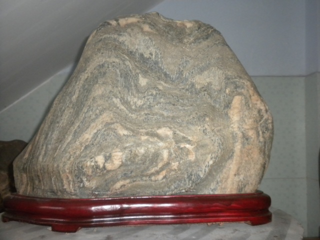 A pattern stone : mountains Dscn2910