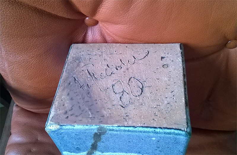 Big rectangular studio vase signed "R..., 80" for ID Bigblu12