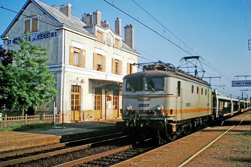 Pk 468,2 : Gare de Saint-Georges-de-Reneins (69) Bb-81012