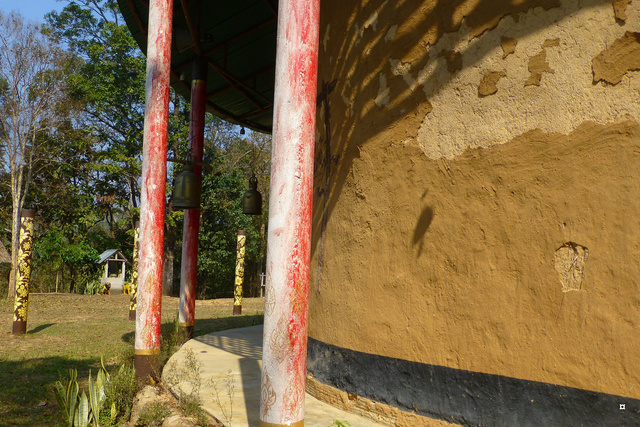 Un petit temple, sans doute unique en Thaïlande. P1130720