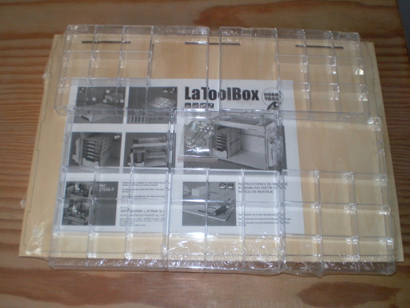 Artesania Latina Werkzeugbox Sany0813