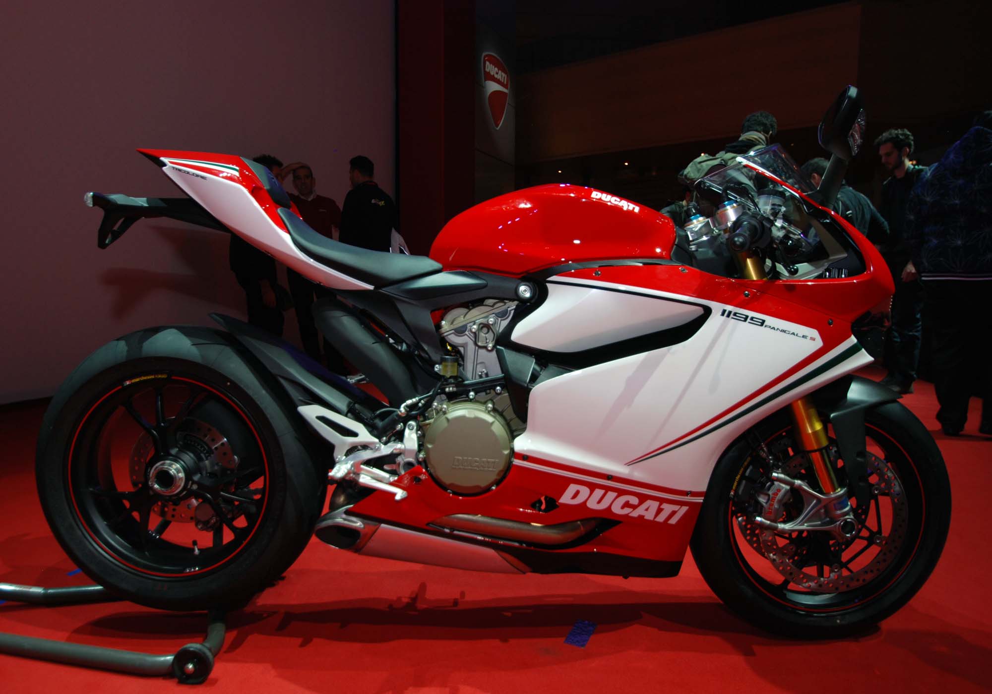 MV agusta F3 - Page 9 Ducati13