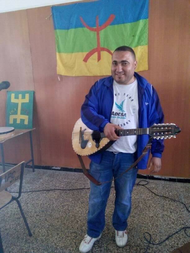 Salim Bellouz​ est le premier chanteur qui a rendu un hommage pour Azzedine Berkouk  172