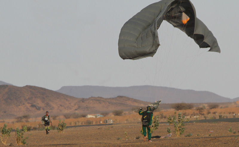 Couscous et sidi brahim avec les parachutistes du désert Para3_10