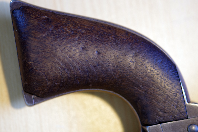 Observations sur un Colt SAA de 1875 Crosse10