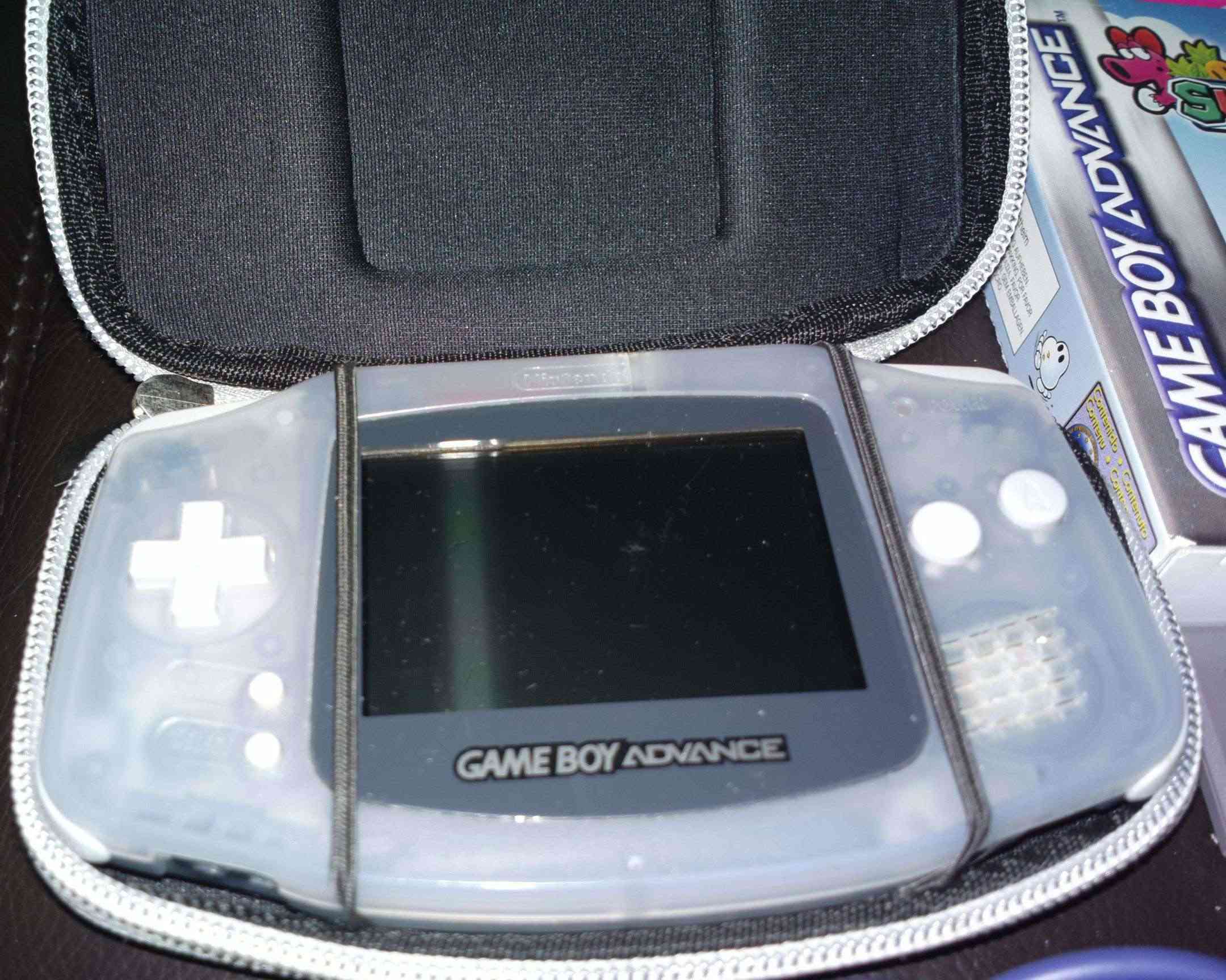 Vends Gameboy Advance + 18 jeux et accessoires. (4x CASTLEVANIA !) 214