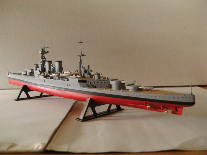 H.M.S. Hood von Airfix in 1:600 Pict0020