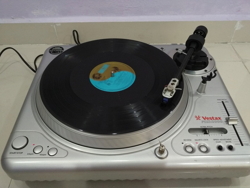 Vestax PDX-2000 Professional Direct Drive Turntable Img_2171