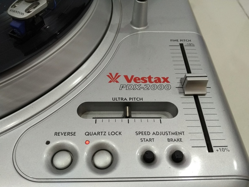 Vestax PDX-2000 Professional Direct Drive Turntable Img_2173
