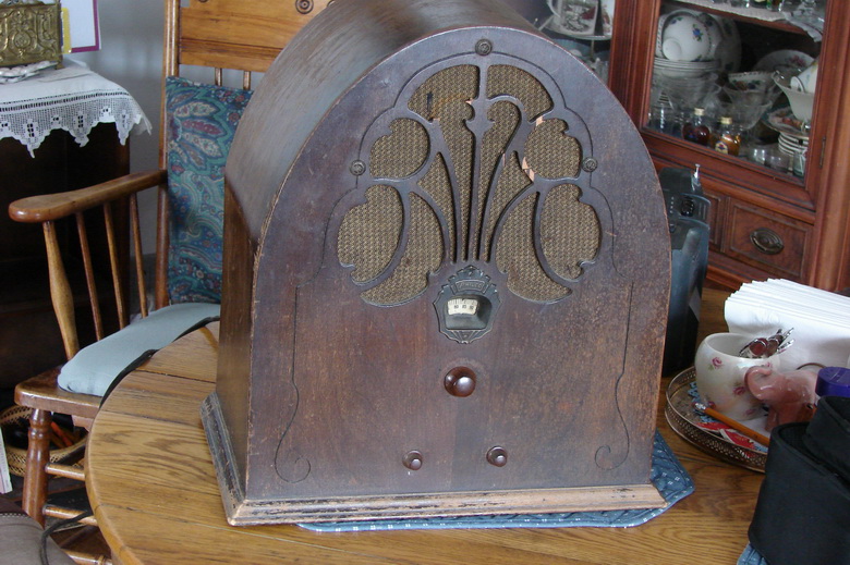  My latest Philco model 20 Dsc04811