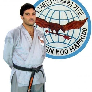 Maitre Roubache Abdelkader de Tazmalt est le fondateur du Hapkido en Algerie .  1140