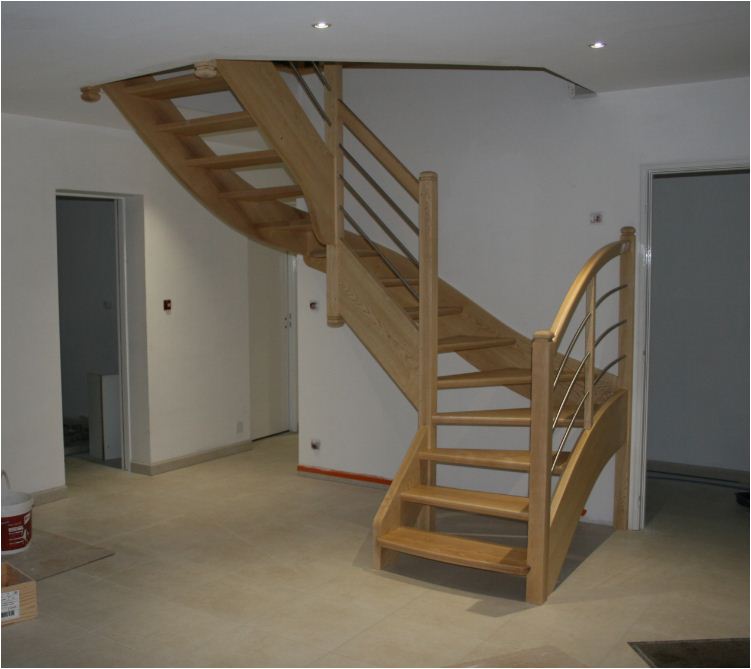 AUTO-CONSTRUCTION : LA MAISON D'EN FACE - Page 6 Const193