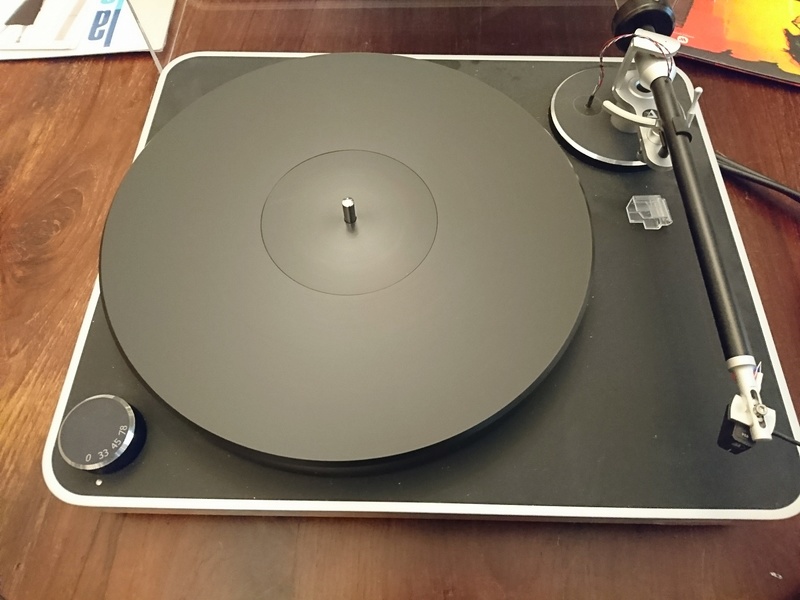 Clearaudio Concept Turntable With Concept MC Cart (SOLD) Dsc_0510