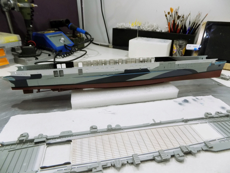 USS Independance CVL22 (Dragon 1/350°) par horos - Page 2 Dscn0440