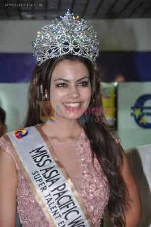 2013 Winners of International Pageants  Hpse_n10