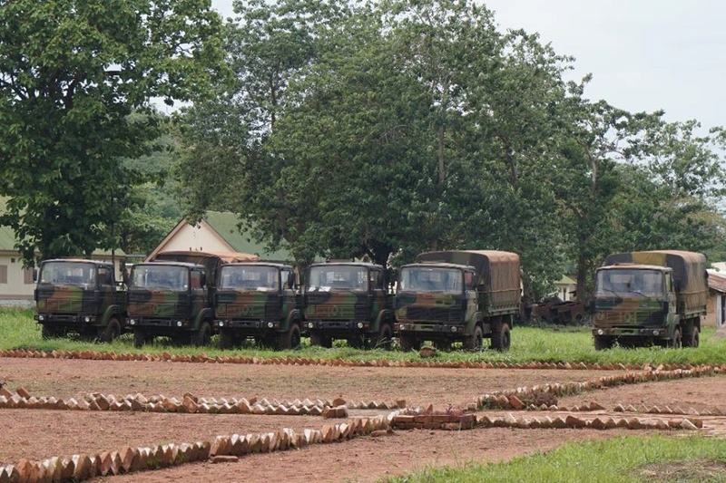 Armées de la République centrafricaine  - Page 3 7375