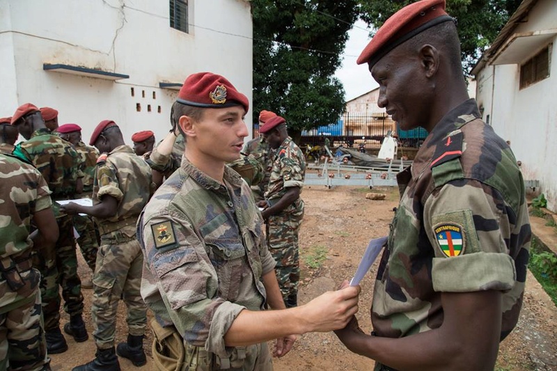 Armées de la République centrafricaine  - Page 4 9884