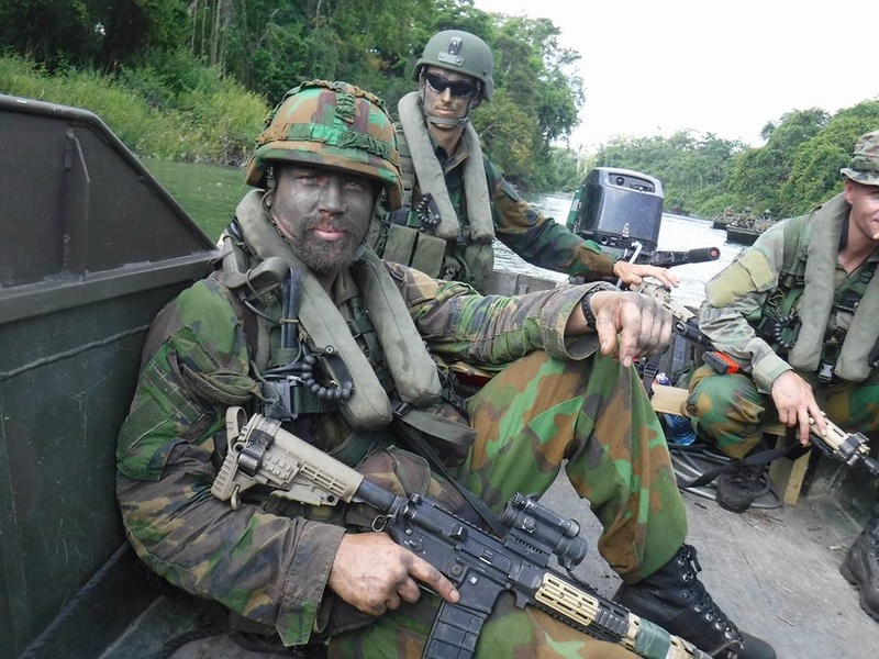 Armée Hollandaise/Armed forces of the Netherlands/Nederlandse krijgsmacht - Page 20 98e30