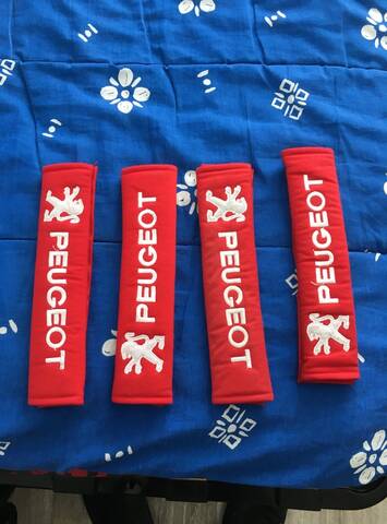 VDS] fourreau de ceinture rouge Peugeot