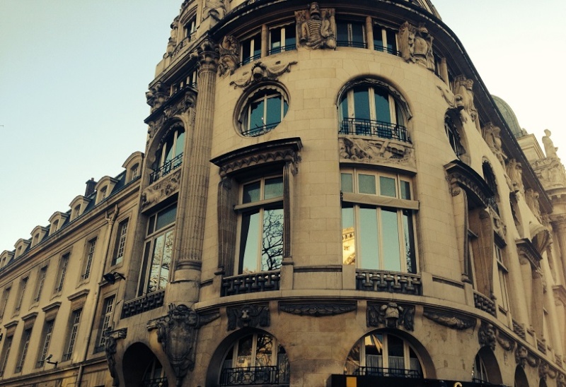 Un immeuble parisien prestigieux . Bbpsqu10