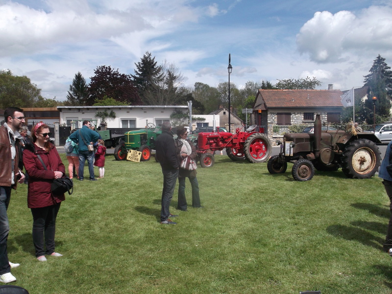 2ème Rassemblement American Legend , voitures et motos anciennes à LORMAYE 28.  Dscf6419