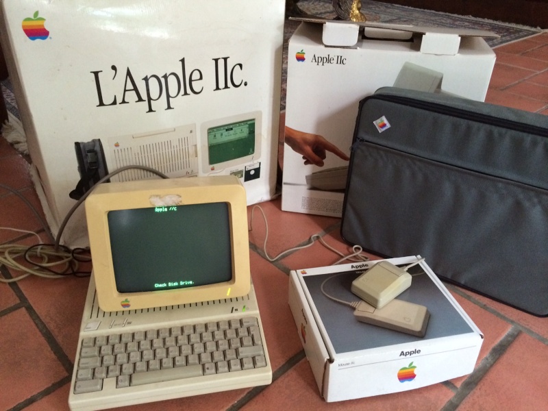 Apple IIc en boite et MSX Pioneer PX-7 Photo10