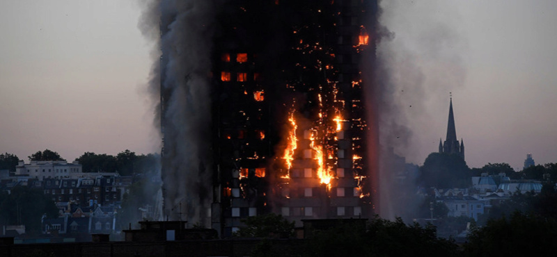 Tours en feu à Londres et New York... 10318210