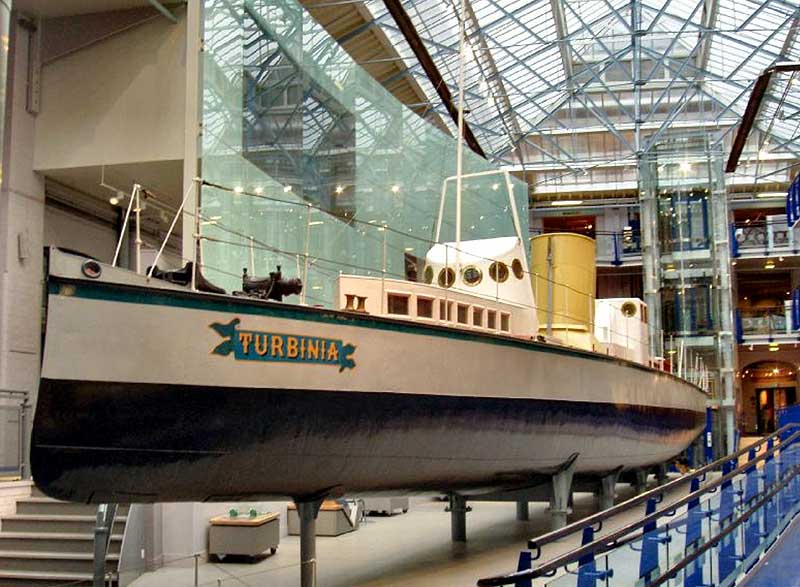 Le Turbinia 1er navire à turbines Turbin15