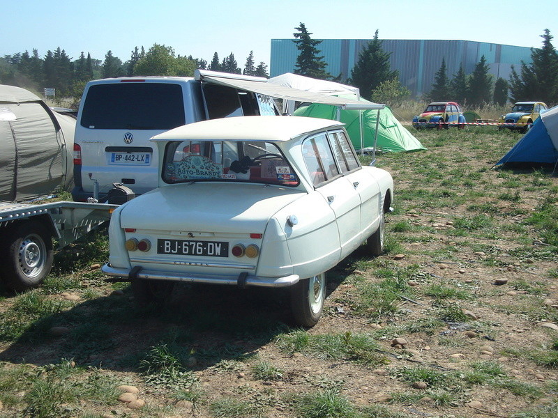 Nationale 2cv à Nîmes  Dsc03123