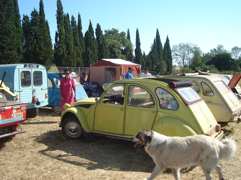 Nationale 2cv à Nîmes  Dsc03132