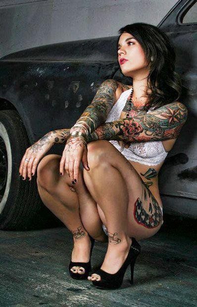 CHARME - Les plus belles femmes sont tatouées... - Page 3 B1f57910