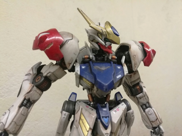 Gundam Lupus HG 1/144 no paint Img_2053