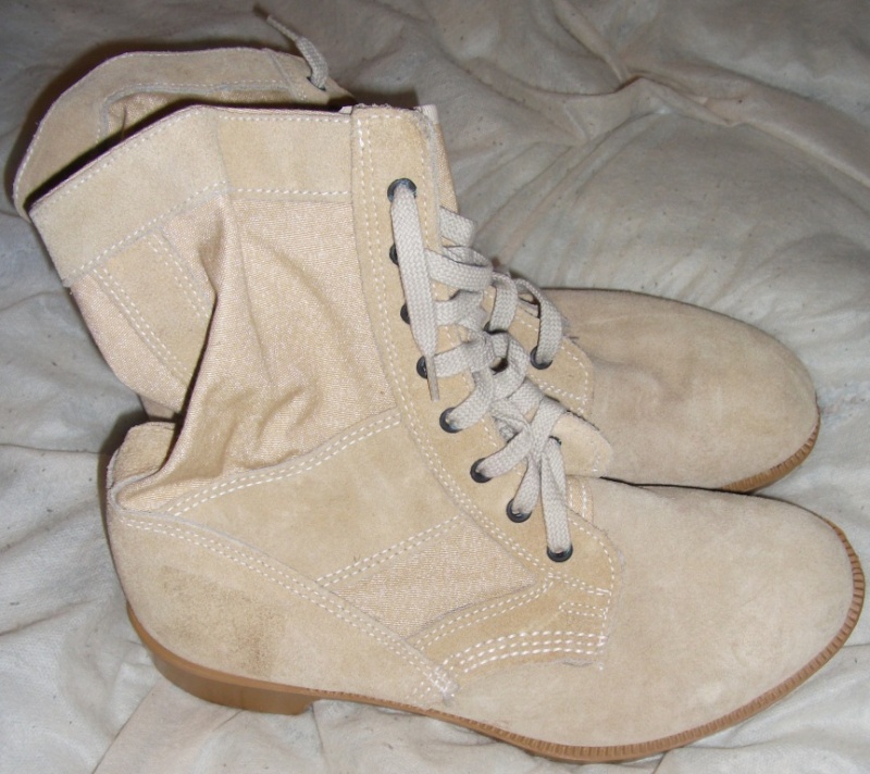 Are these issue desert boots? Boots_11