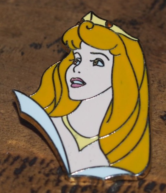 [Vente - Recherche] pin's disney / pin trading  (TOPIC UNIQUE) - Page 18 10962710