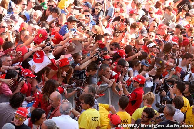 La photo du weekend : Le Grand Prix d'Espagne (On vote) Jeudi115