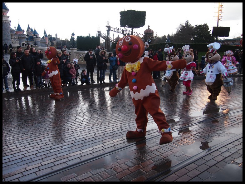 Un séjour magique à la découverte du parc pour Noël + Réveillon du jour de l'an + TR du 8/9 Mars + Rencontre magique au DLH (Fini) - Page 2 Photo188