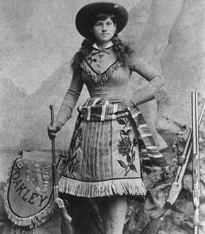 Annie Oakley 1860-1926 Annie-10