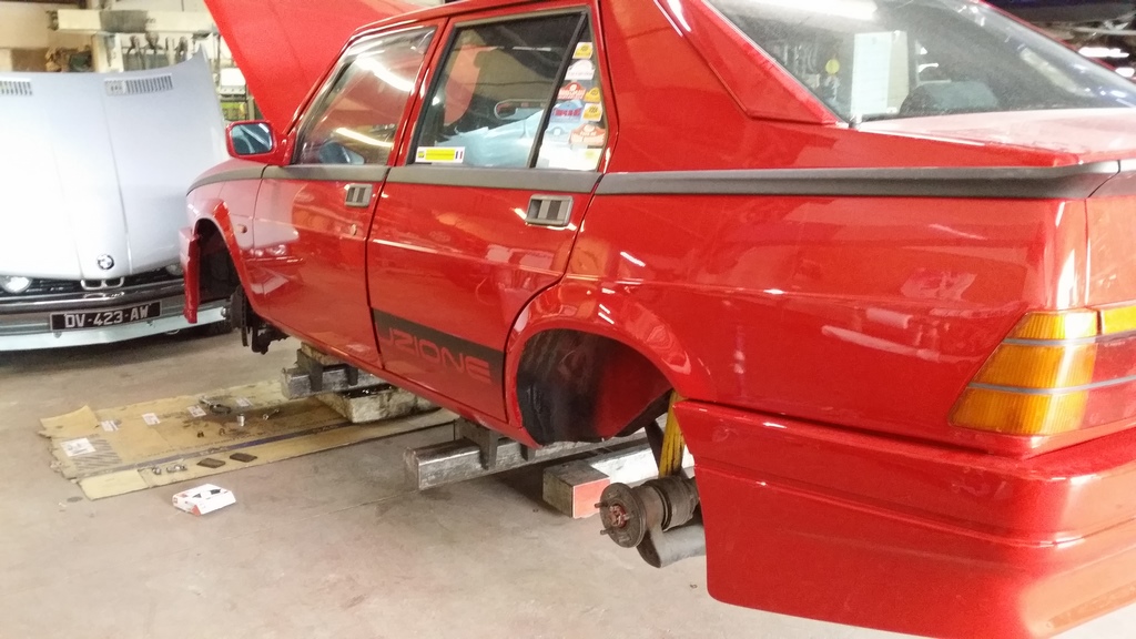 Peinture et (petite) restauration Alfa 75 turbo Evoluzione - Page 2 20170217