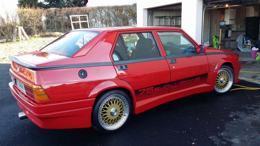 Peinture et (petite) restauration Alfa 75 turbo Evoluzione - Page 2 20170311